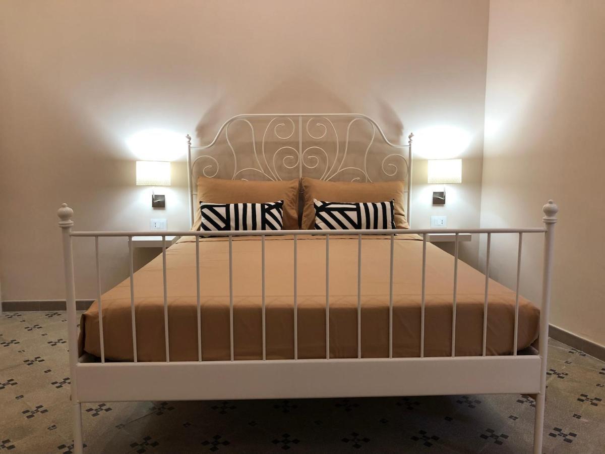 B&B Meliora Rooms アヴォラ エクステリア 写真