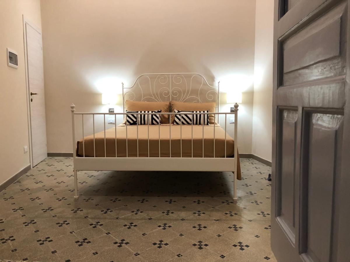 B&B Meliora Rooms アヴォラ エクステリア 写真