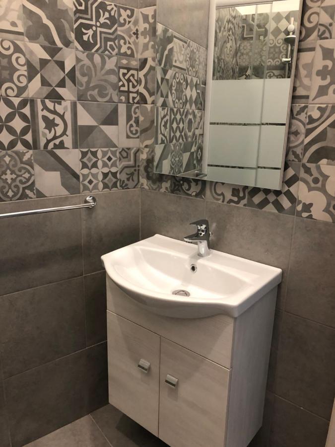 B&B Meliora Rooms アヴォラ エクステリア 写真