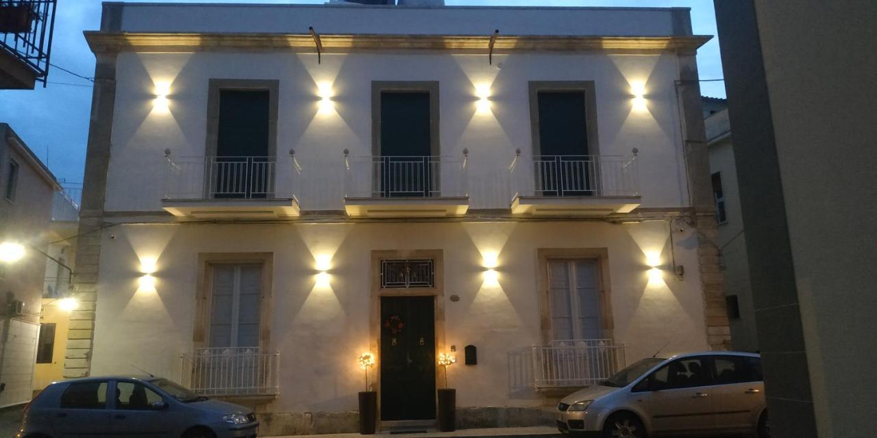 B&B Meliora Rooms アヴォラ エクステリア 写真