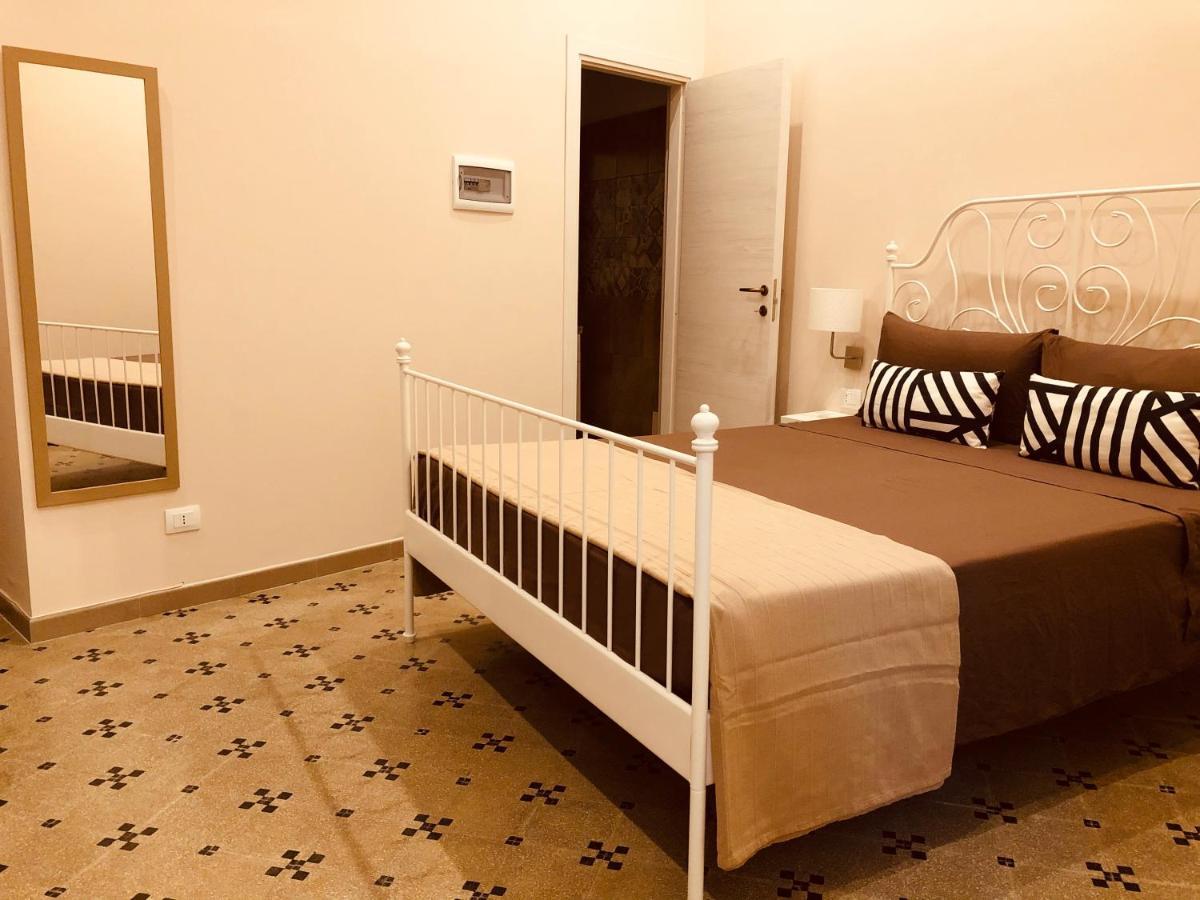 B&B Meliora Rooms アヴォラ エクステリア 写真