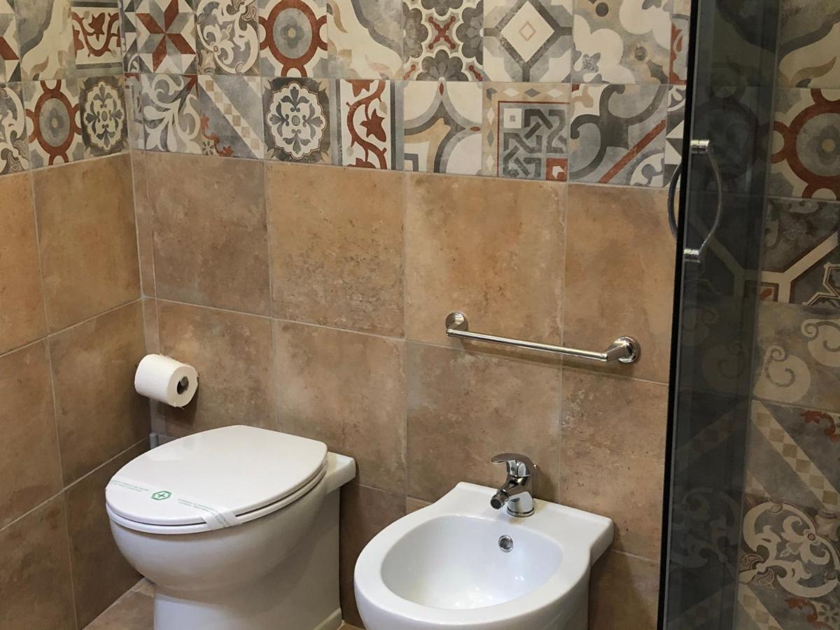 B&B Meliora Rooms アヴォラ エクステリア 写真