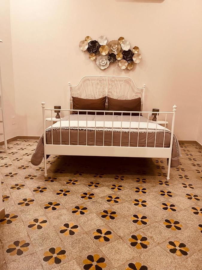 B&B Meliora Rooms アヴォラ エクステリア 写真